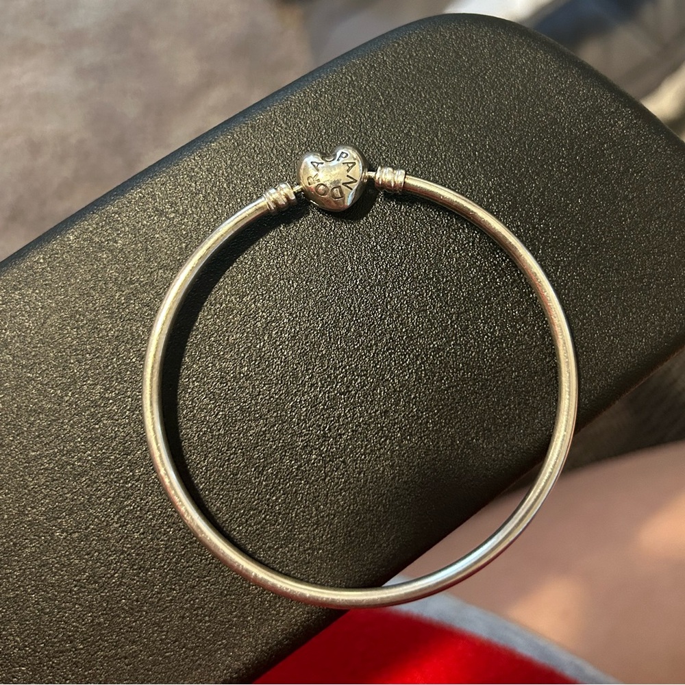 Pandora charm bracelet - heart clasp bangal